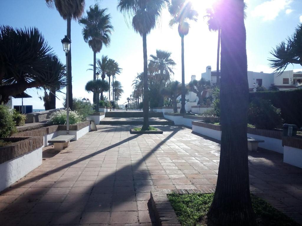 28 Mikonos Playa In Puerto De La Duquesa 2 Bed 2 Bath Apartment Ideally Located To The Beach & Marina Castillo de Sabinillas 외부 사진